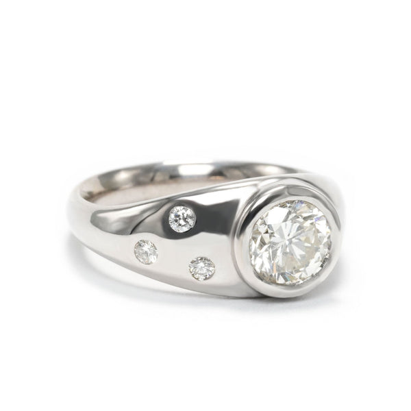 Custom jewelry by Alloy Custom Jewelers